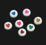 Akryl perler med hjerte. Farvemix. 7 x 3 mm. 50+ stk.